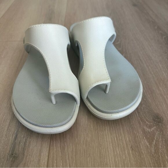 Dansko Krystal Molded Toe Loop Sandals Pearl, Size 38 EU Slip On Comfort 7.5/8 - Picture 2 of 9